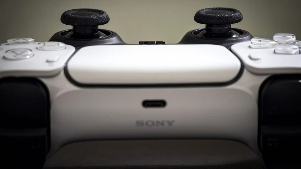 PS5 console running Eclipse of the Hollow King.